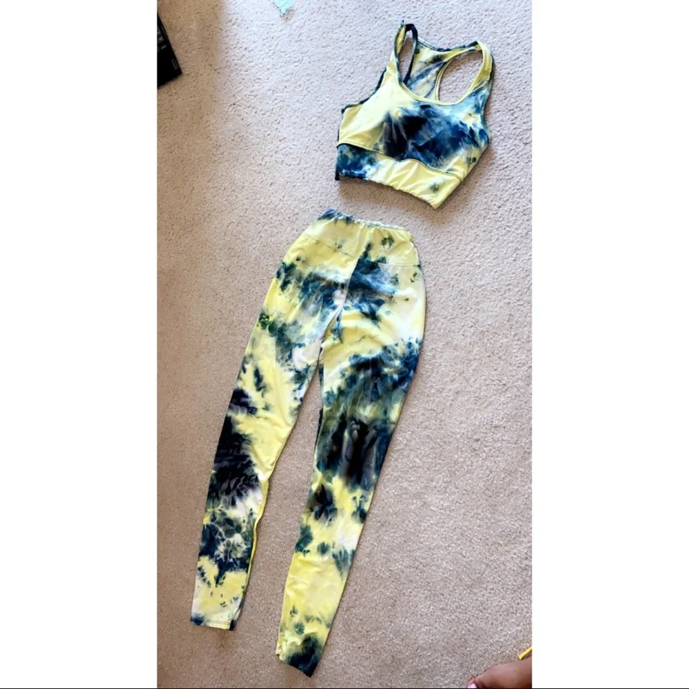 Two piece - Picture 1 of 2